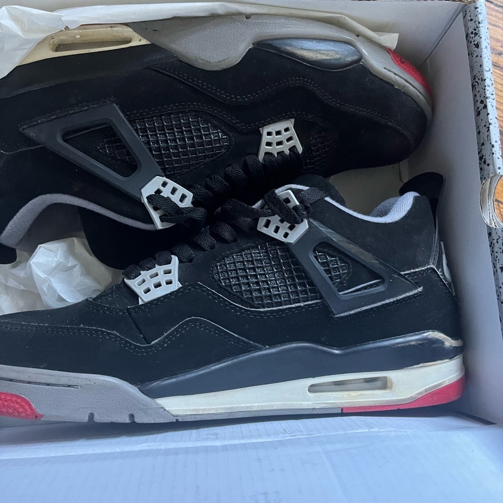 Jordan 4 bred OG (NOT REIMAGINED) size 11 (needs cleanup)